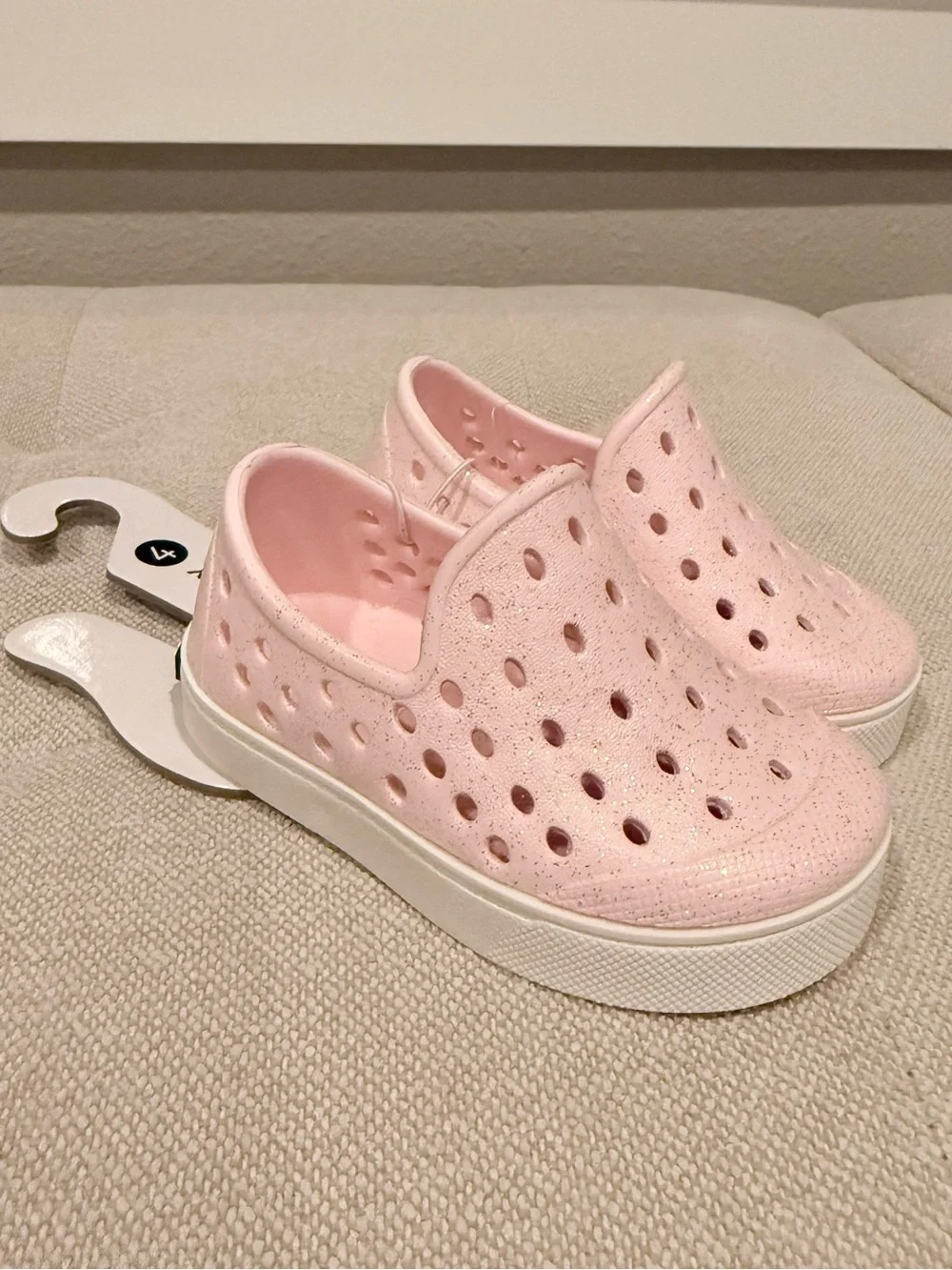 NWT Sperry light pink sparkly lightweight water shoes size 4